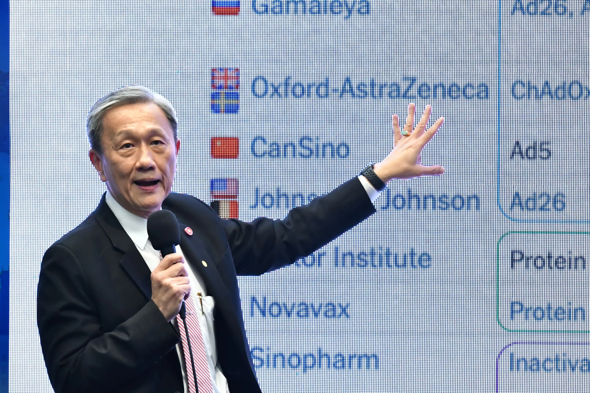 นพ.ประสิทธิ์ มั่นใจวัคซีนโควิด-19 สำหรับคนไทยมีความปลอดภัยและมีประสิทธิภาพ ขอลุ่มเสี่ยงฉีดวัคซีนเพื่อช่วยชาติ