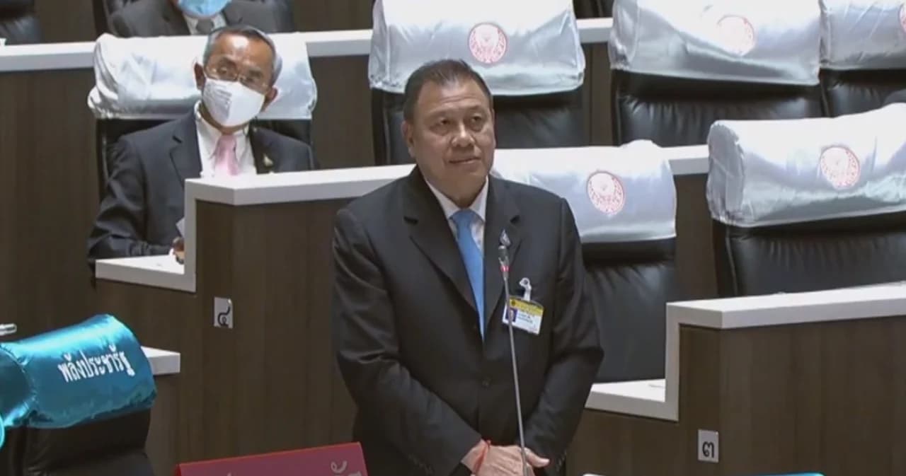 รัฐสภาเริ่มถกแก้รธน.วาระ 2 ใช้เสียงไม่น้อยกว่า 2 ใน 3 เห็นชอบวาระ 1 และ 3 สสร. 200 คนมาจากการเลือกตั้ง