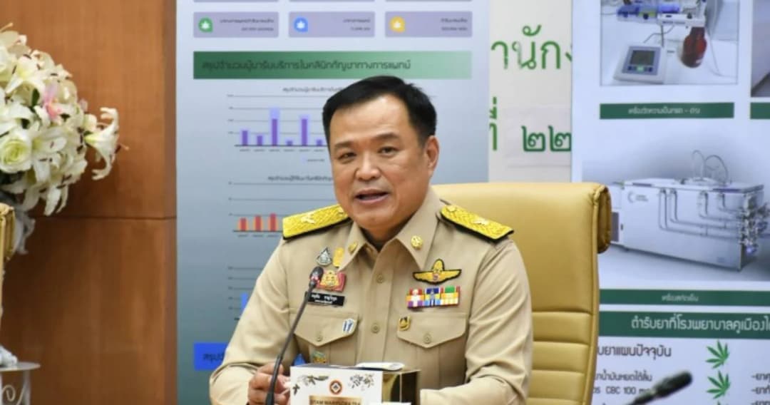 ‘อนุทิน’ เคาะลดกักตัวเหลือ 7 วัน หลังทั่วโลกฉีดวัคซีนแล้ว 250 ล้านโดส ยกเว้นมาจาก ‘แอฟริกาใต้’