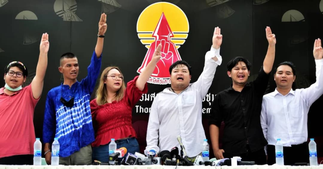 นายกฯ แจง ปล่อยแกนนำ ม.112 เป็นดุลยพินิจของศาล ยืนยันไม่กล้าคิดจัดฉากจับไปป์บอมบ์