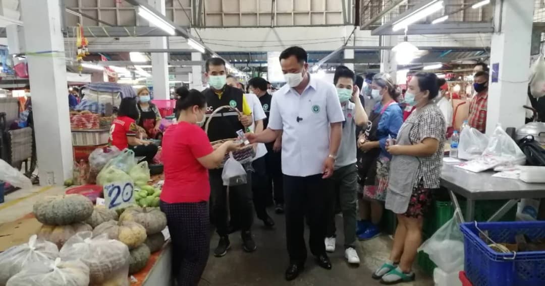 ‘อนุทิน’ ลงพื้นที่ตลาดบางแค ย้ำ 6 ตลาดกลุ่มเสี่ยง พบผู้ติดเชื้อกระจายไป 4 จังหวัด