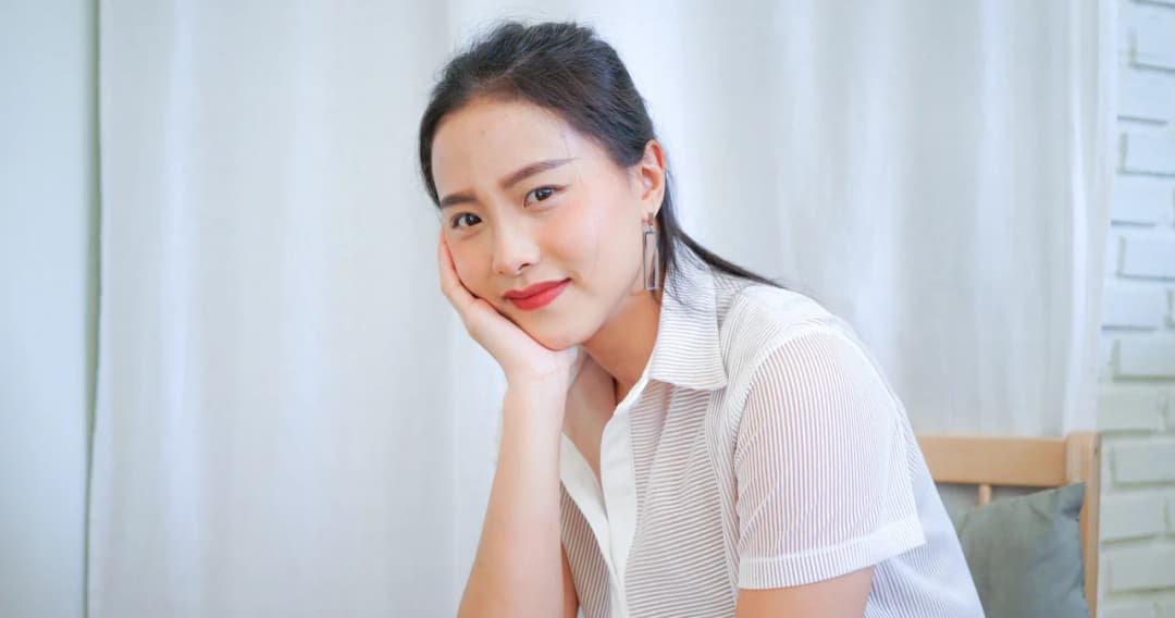 สัมภาษณ์ “ไอซ์ – รักชนก ศรีนอก” กับ Clubhouse พื้นที่ปลดปล่อยจริตของการตั้งคำถาม