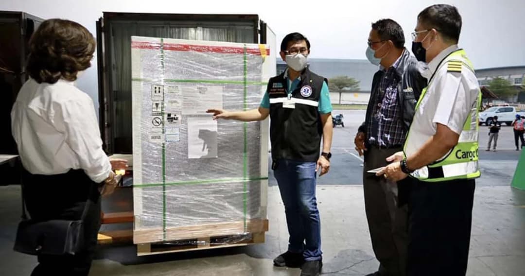 วัคซีนโควิด-19 จากซิโนแวค ‘จำนวน 8 แสนโดส’ เดินทางถึงไทยแล้ว 