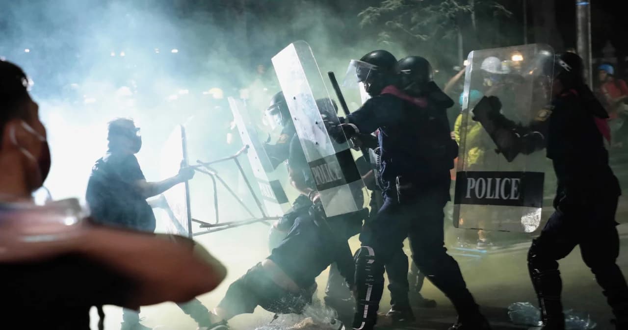 กสม.ออกแถลงการณ์ แนะผู้ชุมนุมเลี่ยงทำผิดกม.-ยั่วยุ วอนจนท.ใช้กระสุนยางเท่าที่จำเป็น