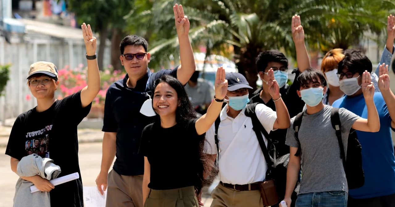 เลื่อนฟังคำสั่งฟ้อง คดีชุมนุมหน้าสถานทูตเยอรมนี เป็นวันที่ 13 พ.ค. 64