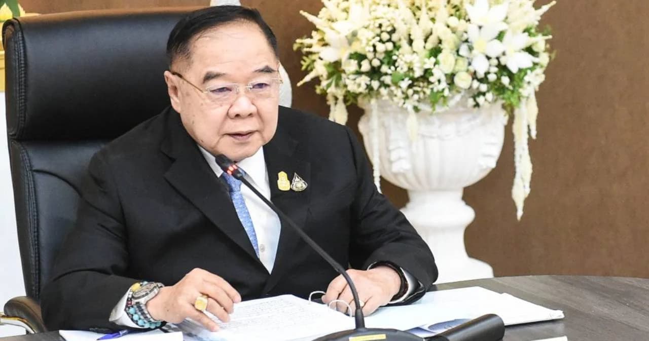 ‘ประวิตร’ สบถใส่ผู้สื่อข่าว หลังถูกถามปรับ เลขาพรรค พปชร.