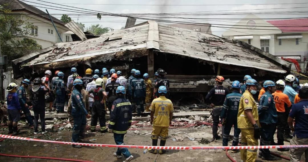 เจ้าของบ้านไฟไหม้ถล่ม โพสต์อาลัย ลูกน้องคนสนิท-เจ้าหน้าที่ ขอเวลาหาทางรับผิดชอบ