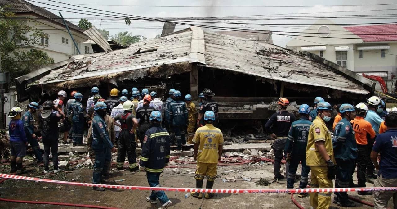 เจ้าของบ้านไฟไหม้ถล่ม โพสต์อาลัย ลูกน้องคนสนิท-เจ้าหน้าที่ ขอเวลาหาทางรับผิดชอบ