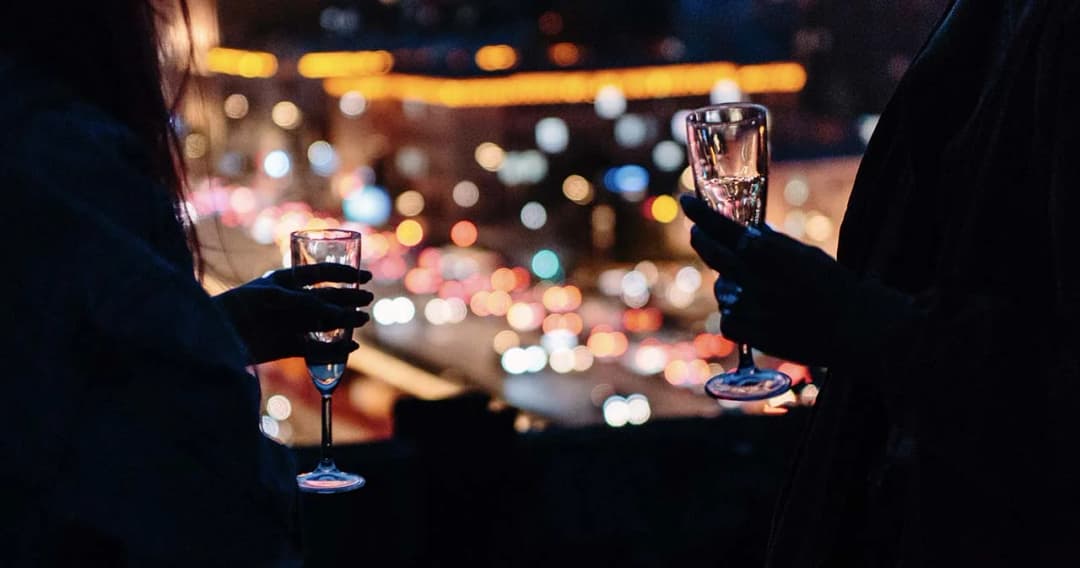 เปิดชื่อ 21 สถานบันเทิงใน 8 เขต พบผู้ติดเชื้อโควิด-19 แล้ว 267 ราย