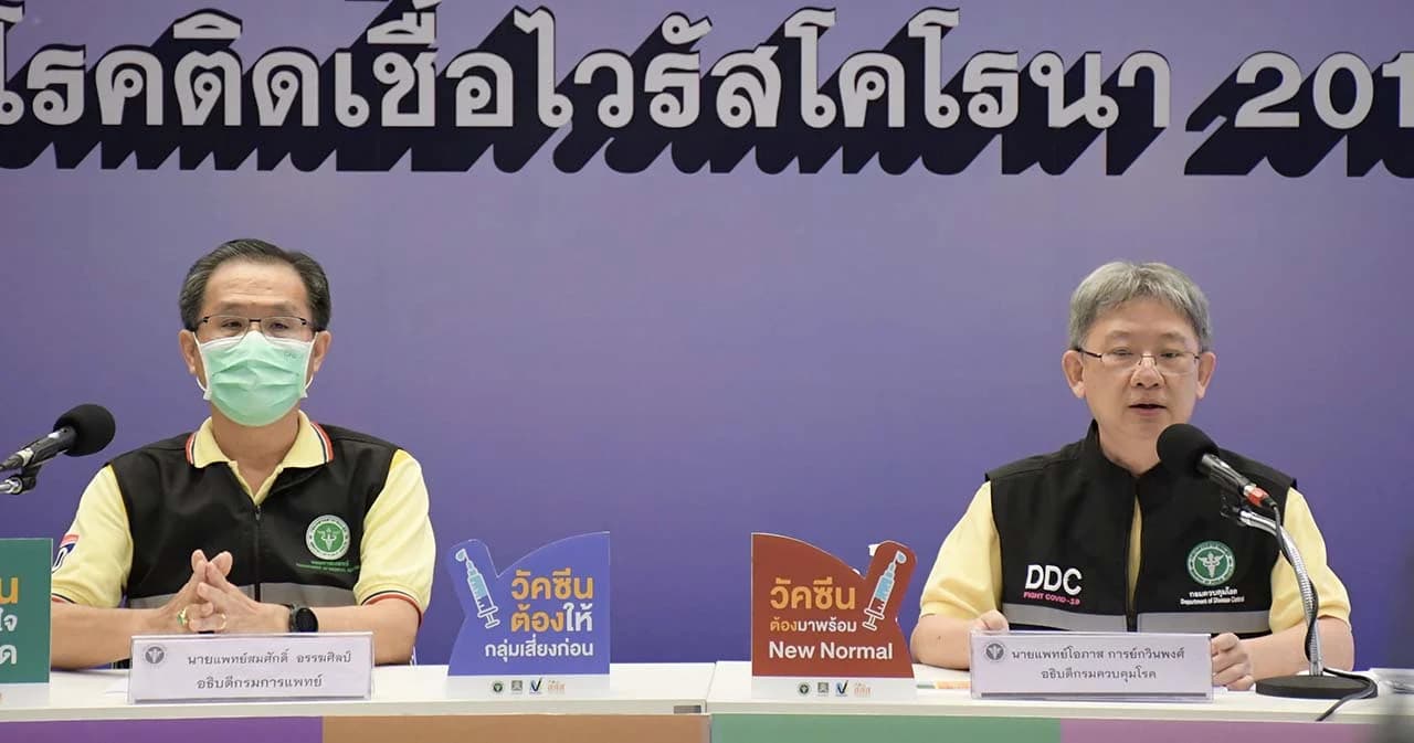 สธ.เผยโควิด-19 ระบาดรอบใหม่เชื้อกระจายเร็ว วันนี้ยอดผู้ป่วยเพิ่ม 985 ราย⁣⁣ สะสม 33,610 ราย