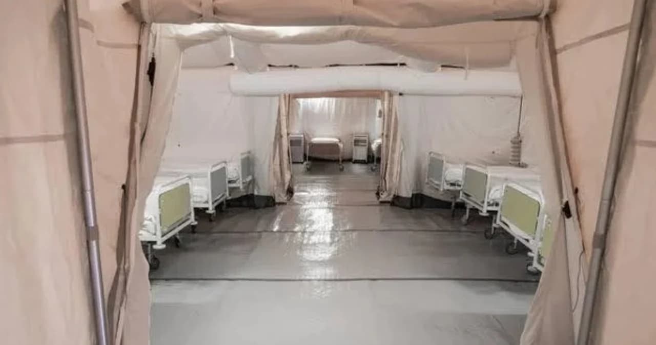 ผู้บัญชาการทหารสูงสุด เข้าพบนายกฯ รายงานความคืบหน้าตั้ง รพ.สนาม-สถานการณ์ชายแดน