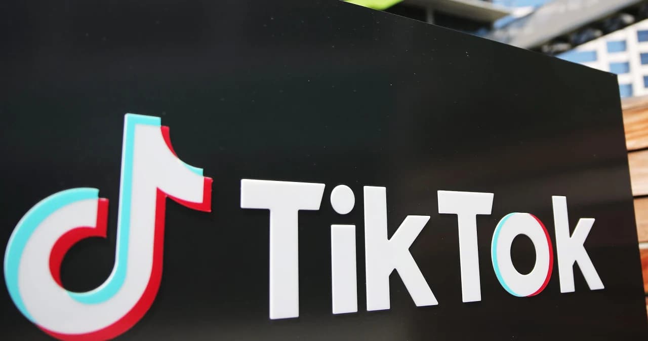 อังกฤษฟ้อง ‘TikTok’ เรียกค่าปรับหลายพันล้านปอนด์ ฐานแอบเก็บข้อมูลเยาวชน