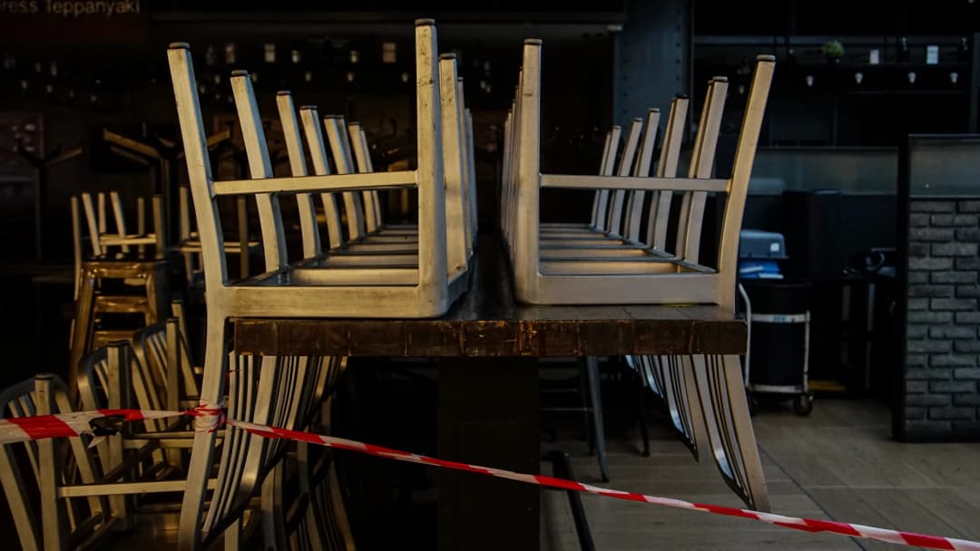 ประกันสังคม ชดเชย 50 เปอร์เซ็นต์ ลูกจ้างร้านอาหารขาดรายได้จากการถูกสั่งห้ามนั่งในร้าน