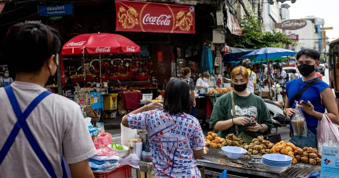 ครม. โอนเงิน ‘เราชนะ-ม33เรารักกัน’ เพิ่มอีก 2,000 บาท รวม 2 สัปดาห์ เริ่ม 20 พ.ค. นี้ เยียวยาโควิด-19