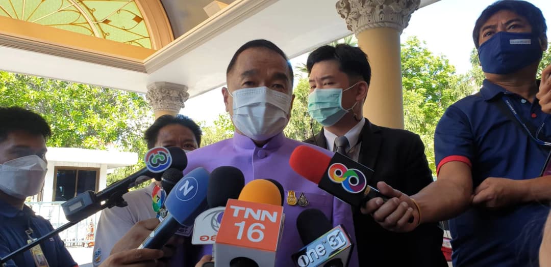 ศปก.ศบค แจงเหตุผลชะลอคำสั่ง กทม. เพราะนายกฯ ห่วงยอดผู้ติดโควิด-19 ยังสูง