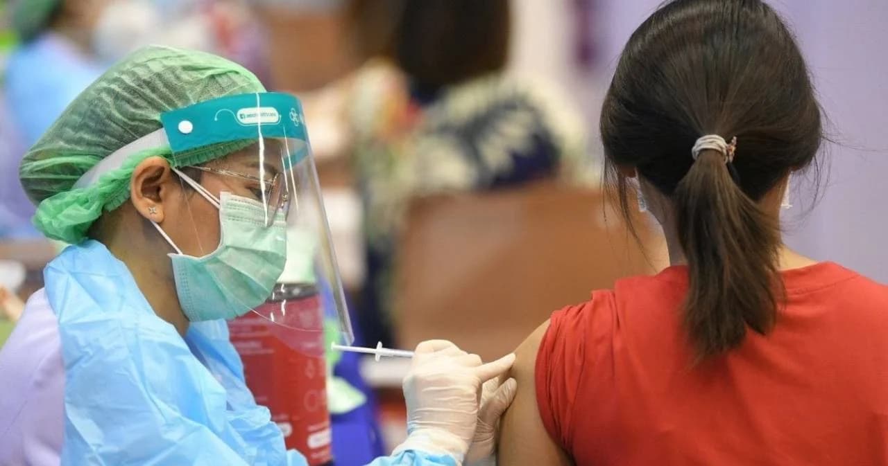 สปสช. เยียวยาผู้มีอาการไม่พึงประสงค์ หลังฉีดวัคซีนโควิด-19 แล้ว 239 ราย รวมเงินกว่า 3 ล้านบาท