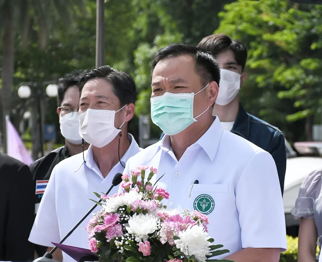 อนุทิน ประสานคมนาคมตรวจสอบคนเวียนใส่เสื้อวิน ปลอมตัวฉีดวัคซีน