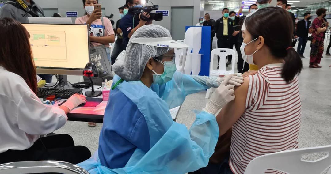 จ.ภูเก็ต ฉีดวัคซีนเข็มแรก ปชช.แล้ว 61.26% เตรียมเปิด ‘ภูเก็ตแซนด์บ็อกซ์’