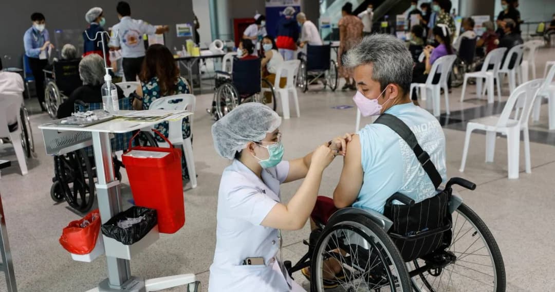 กทม. ได้วัคซีนเพิ่ม 3.5 แสนโดส จัดสรรให้ผู้สูงอายุ-7 กลุ่มโรค ที่ถูกเลื่อนนัด 2.5 แสนโดส