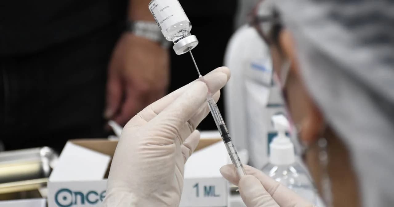 มท. สั่งผู้ว่าฯ ทั่วประเทศจัดหาวัคซีนให้พนักงาน-ครอบครัว บ.ไทยเบฟฯ รวมกว่า 7 หมื่นคน