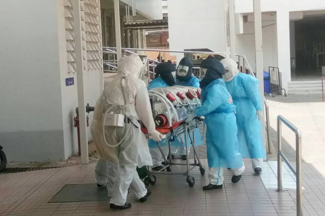 เตียงผู้ป่วยโควิด-19 ใน กทม.ขาดแคลน เหลือรับผู้ป่วยวิกฤตเพียง 20 เตียง