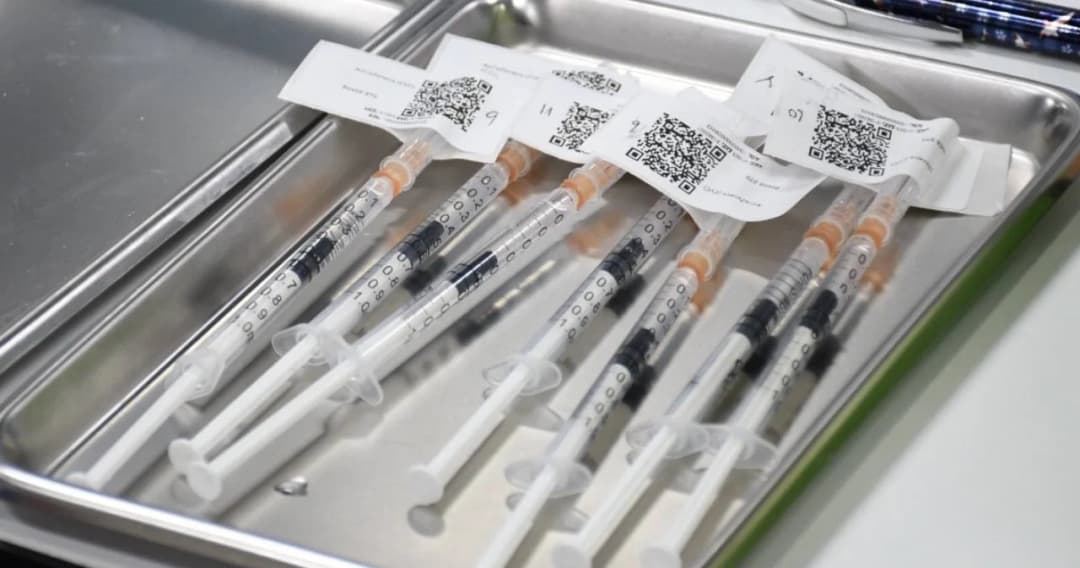 นายกฯ ไฟเขียว ให้เอกชนขอวัคซีนจากรัฐฉีดให้พนักงานในองค์กร เพื่อควบคุมการระบาดของโควิดได้