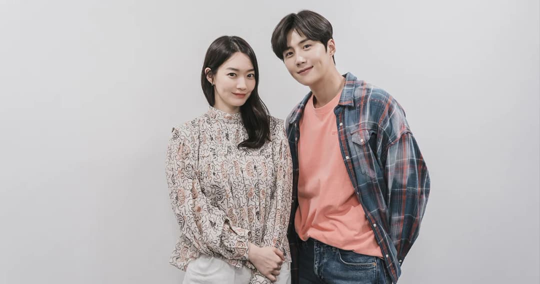 เปิดตัว ‘Hometown Cha-Cha-Cha’ ซีรีส์รอมคอมเรื่องใหม่จาก Netflix นำแสดงโดย ‘ชินมินอา-คิมซอนโฮ’ จ่อฉายเร็วๆ นี้