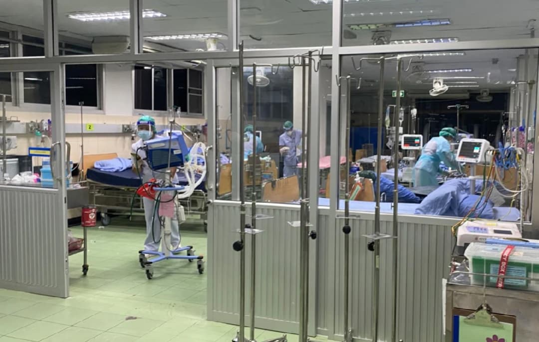 รพ.มหาราชโคราช วิกฤตเหลือแค่ 18 เตียง หลังรับผู้ป่วยโควิด-19 จาก กทม. – ปริมณฑล เพิ่ม 75 ราย ใน 3 วัน