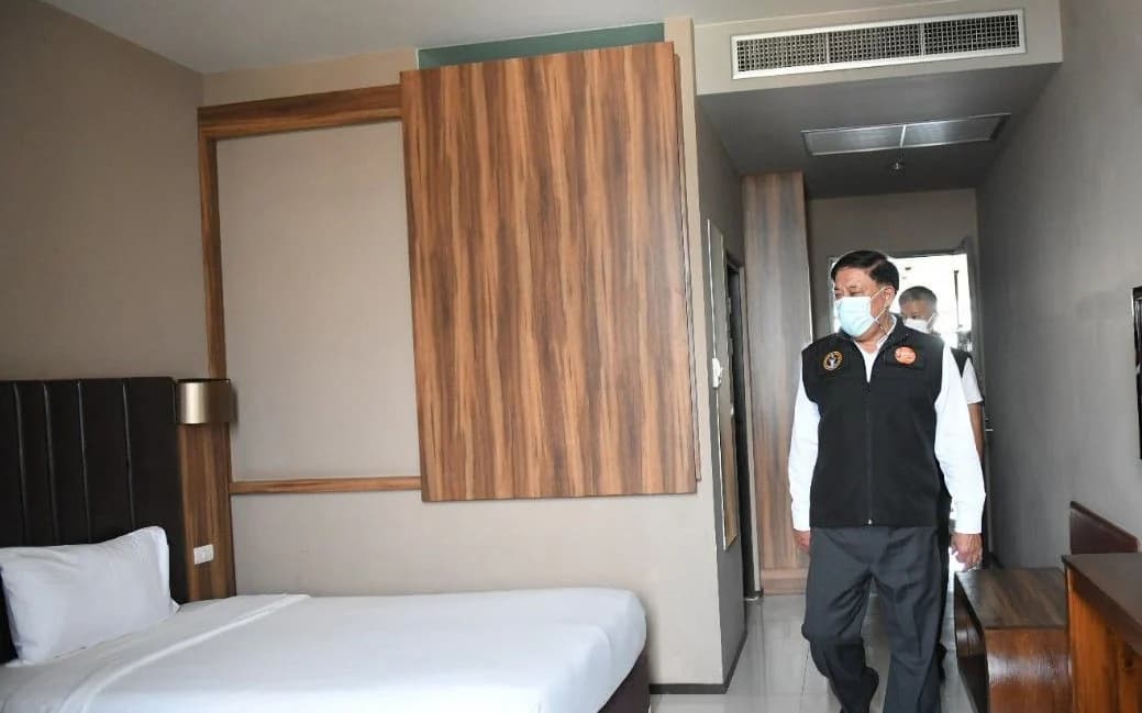 กทม. เร่งตั้ง ‘ศูนย์พักคอย’ รองรับผู้ป่วยรอเตียงหวังลดการติดเชื้อในครอบครัว