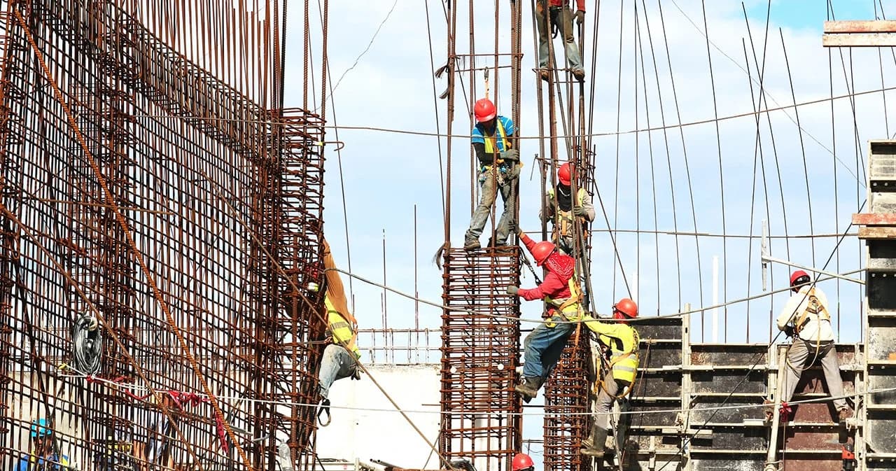 ตำรวจเข้มรับมือ สกัดแรงงานลักลอบเข้า กทม. – ปริมณฑล หลัง ศบค. คลายล็อกงานก่อสร้าง 4 ประเภท