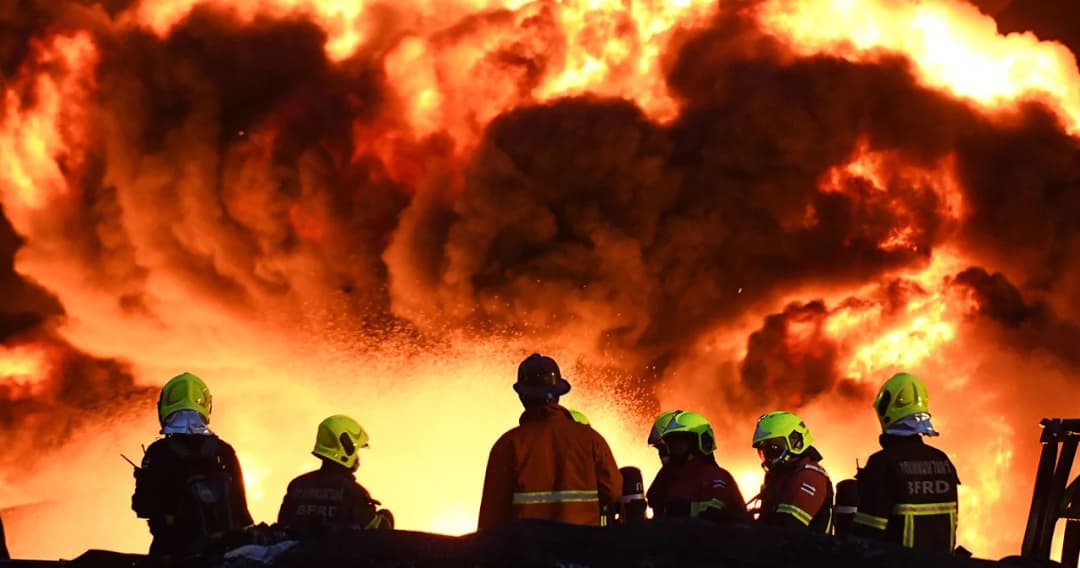 ฝ่าวิกฤตไฟไหม้ โรงงานกิ่งแก้วระเบิด