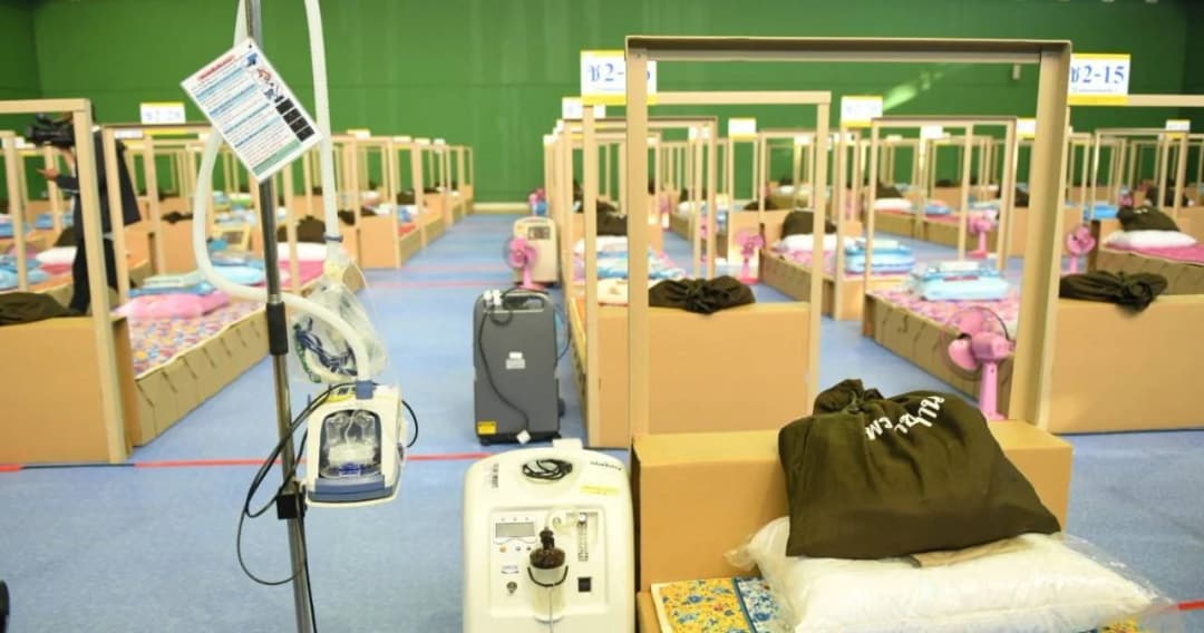 สธ.ยอมรับเตียงผู้ป่วยโควิด-19 ไม่พอ แนะผู้ป่วยกักตัวเองที่บ้าน มีแพทย์แนะนำ ย้ำ ปชช. ยกการ์ดให้สูงขึ้น