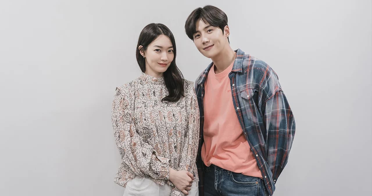 ‘Netflix’ เตรียมปล่อยซีรีส์รอมคอมสุดน่ารัก ‘HOMETOWN CHA-CHA-CHA’ พร้อมกันทั่วโลก 28 ส.ค.นี้