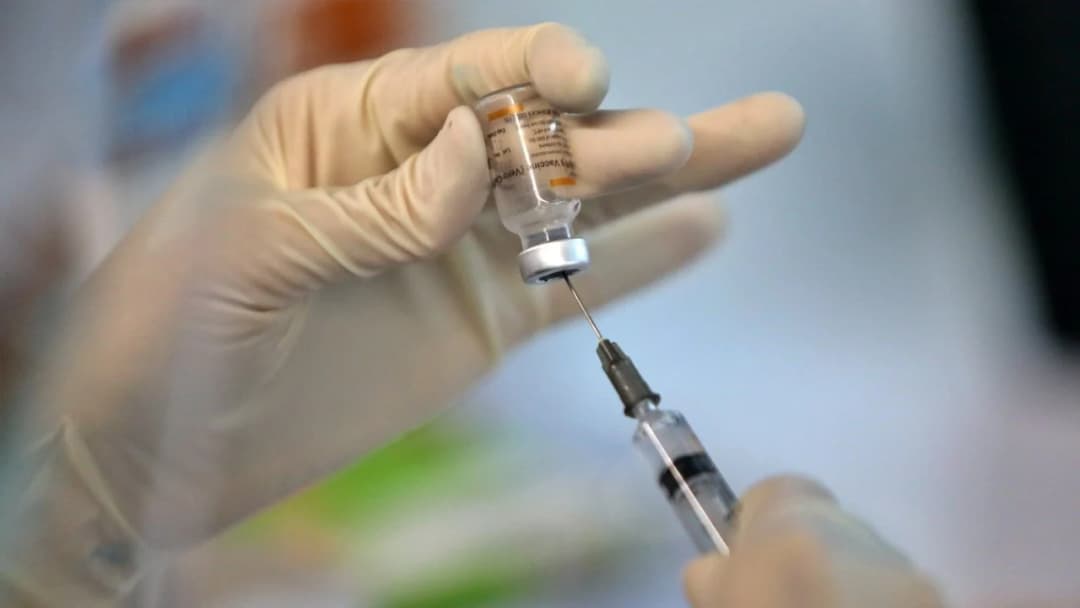 ผลตรวจ RT-PCR นักท่องเที่ยวออกจากไทยติดโควิดกว่า 300 ราย สธ.เปิดจุดฉีดวัคซีนต่างชาติ 2 จุดใหญ่