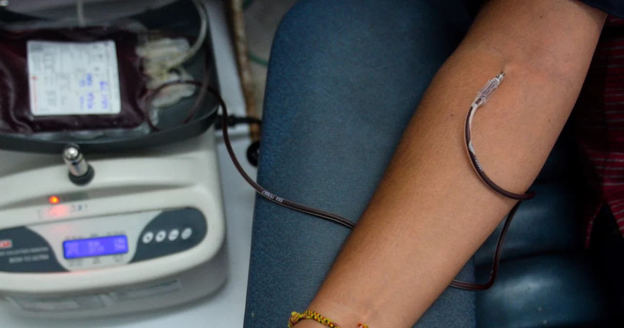 ศิริราช เผย ขาดแคลนเลือดสำรองทุกกรุ๊ป วิกฤตโควิดทำคนบริจาคเลือดน้อย เชิญชวนผู้ไม่มีความเสี่ยงโควิดร่วมบริจาค