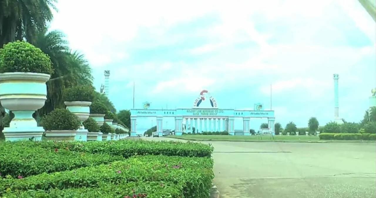 ผู้ว่าฯ เพชรบูรณ์ สั่งปิด ‘สหฟาร์ม’ หลังคนงานติดโควิดกว่า 1 พันราย แม้ฉีดวัคซีนแล้ว