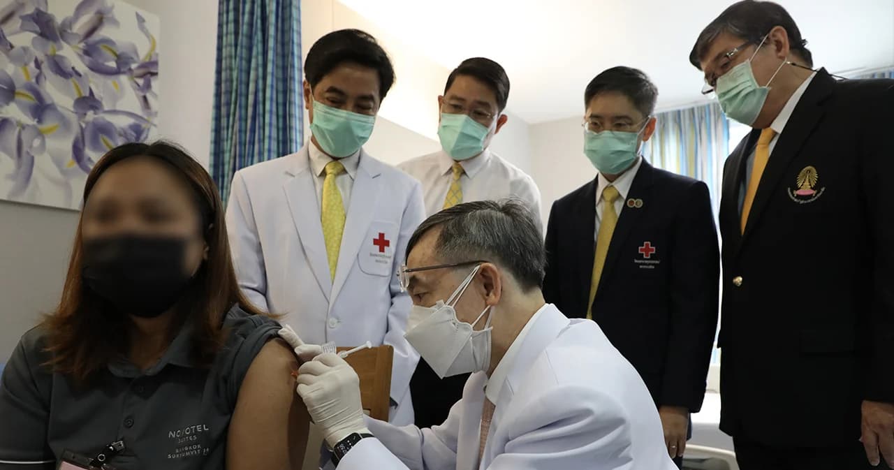 จุฬาฯ เผยผลทดสอบวัคซีน ChulaCov-19 ระยะแรก ประสิทธิภาพเทียบเท่าไฟเซอร์ ยับยั้งเชื้อกลายพันธุ์ได้