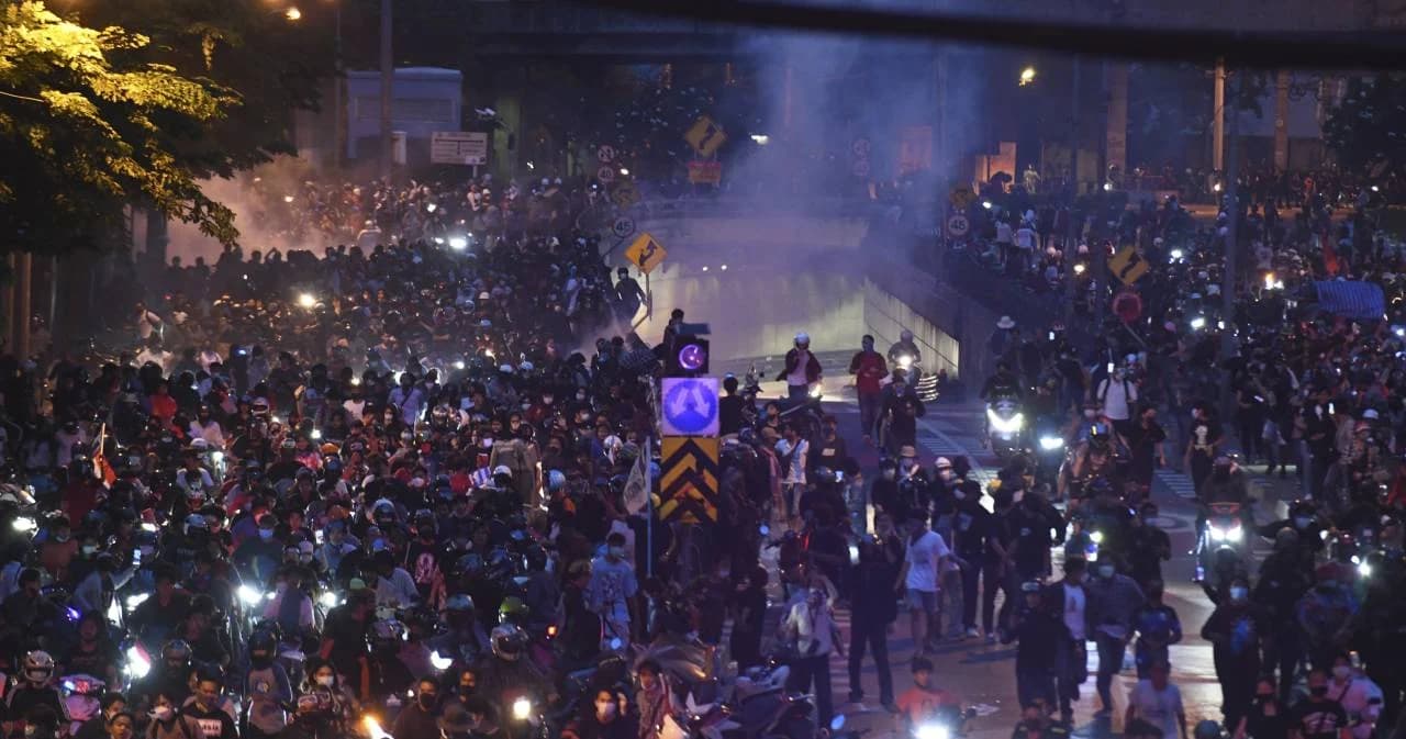 ‘นายกฯ’ ห่วงการชุมนุม กำชับ ตร.ยึดหลักสากลสลายม็อบ หวั่นบานปลาย วอน ปชช. หลีกเลี่ยง