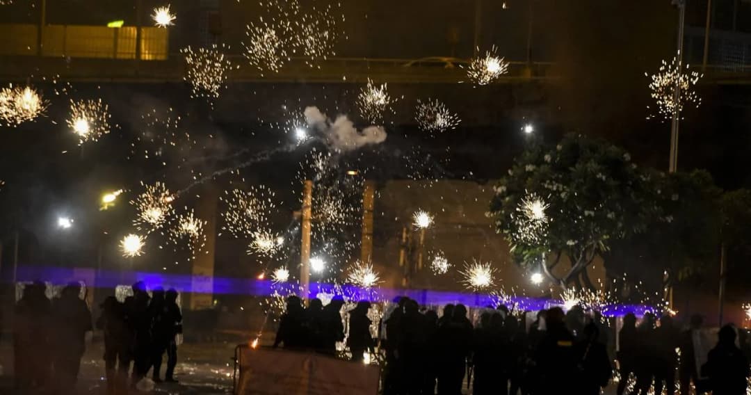 กมธ.กฎหมาย เตรียมเชิญ ‘นายกฯ’ ชี้แจง กรณีสลายการชุมนุม ชาวบ้านย่านดินแดง ร้องกระทบหนัก