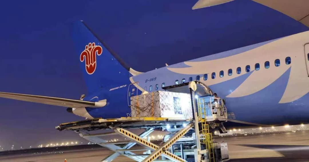 จีนส่งวัคซีนให้ไทยแล้ว 25.55 ล้านโดส ชี้ ซิโนแวค มีประสิทธิภาพ สร้างภูมิคุ้มกันไวรัสกลายพันธุ์ได้