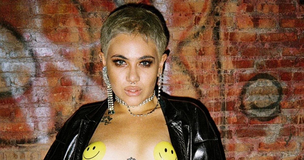 ‘SILVY’ เปิดตัวในฐานะศิลปิน Warner Music Asia ด้วยซิงเกิล ‘XL’ เรียกความมั่นใจสวยในแบบของตัวเอง