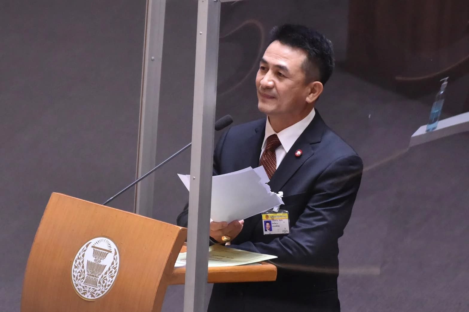 ‘ชลน่าน’ เปิดญัตติอภิปรายไม่ไว้วางใจ “เด็ดหัว สอยนั่งร้าน” เชื่อมั่นเสียงในสภาไม่ชนะศรัทธาประชาชน