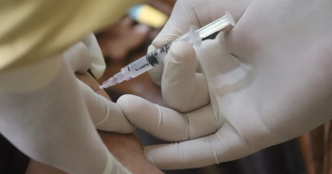 สมุทรสาคร ผู้ป่วยโควิดลดลงต่ำกว่า 1 พัน เป็นวันที่ 2 แล้ว ปัจจัยหลัก ประชาชนต้องได้ฉีดวัคซีน