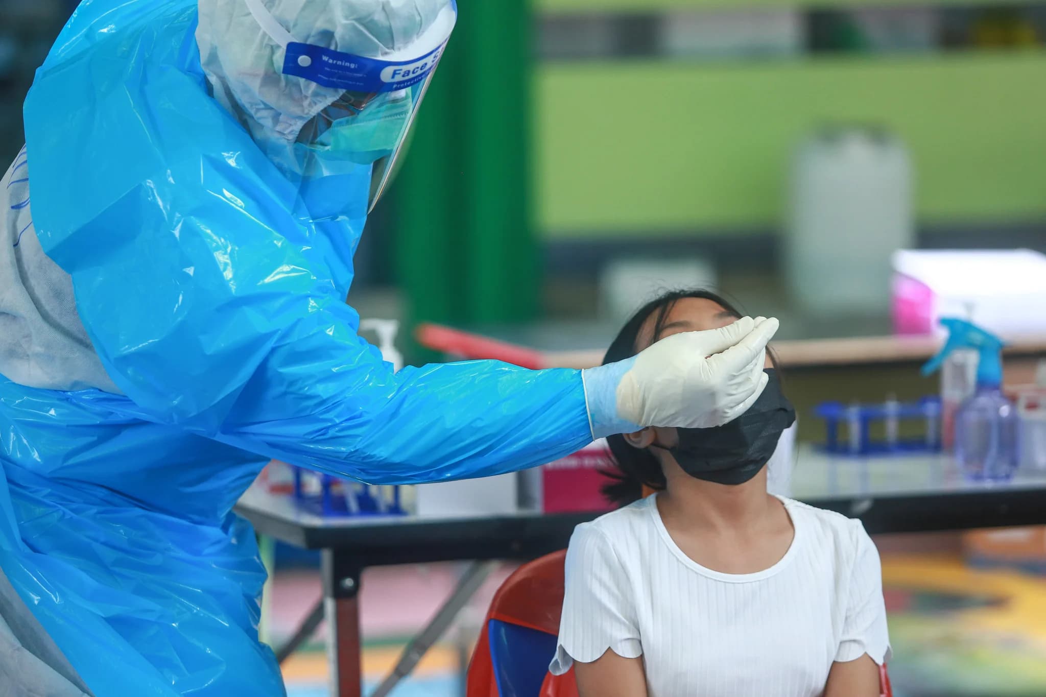 เช็กราคาค่ารักษาป่วยโควิด-19 ถูกลงหลังศบค.ประกาศมาตรการ UCEP COVID