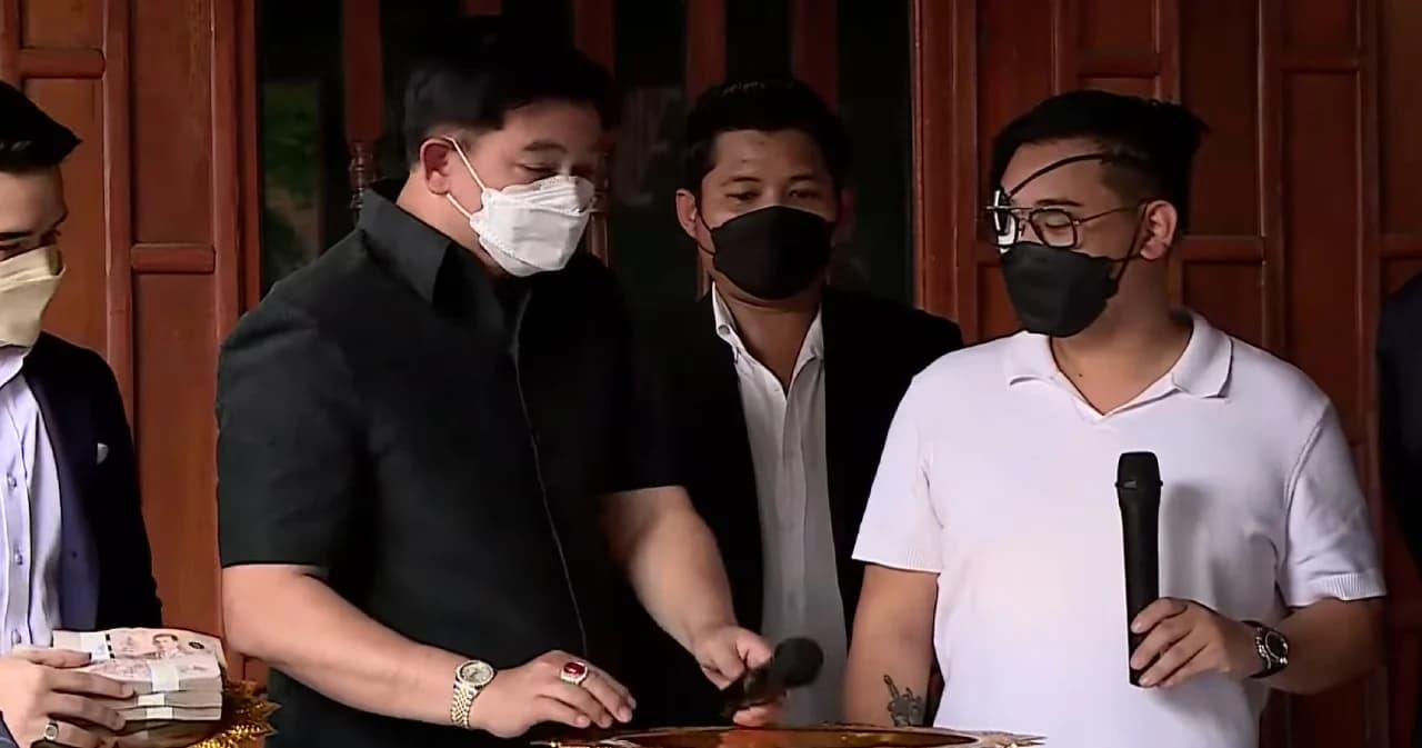 สิระ ไม่รับเช็ค 10 ล้าน ลูกนัท ยกเลิกข้อตกลงทุกอย่างเป็นโมฆะ บอก “ที่นี่ไม่ใช่สนามเด็กเล่น”