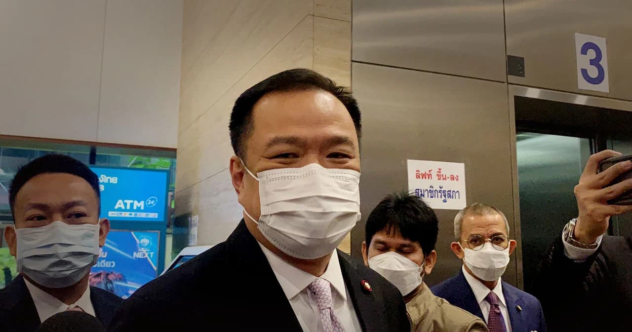 ‘อนุทิน’ พร้อมสู้ศึกอภิปราย ไม่หวั่นพปชร.ขย่ม ทิ้งภท.โดดเดี่ยว ชี้ ‘ประวิตร’ บอกให้เชื่อพี่คนเดียว