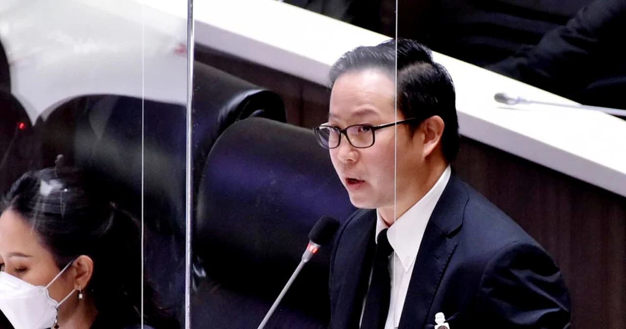 ‘เพื่อไทย’ เผยรัฐบาลแก้โควิดพลาดทำเศรษฐกิจพัง ‘คนรุ่นใหม่’ ไม่เชื่อมั่นเพราะมองไม่เห็นอนาคต