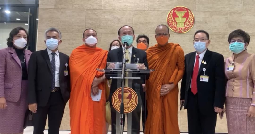 กมธ.ศาสนาฯ ขอ 2 พส ไลฟ์สดเนื้อหาธรรมะ 70% ความสนุก 30% พระต่อรอง 50:50 ยันจัดสรรได้