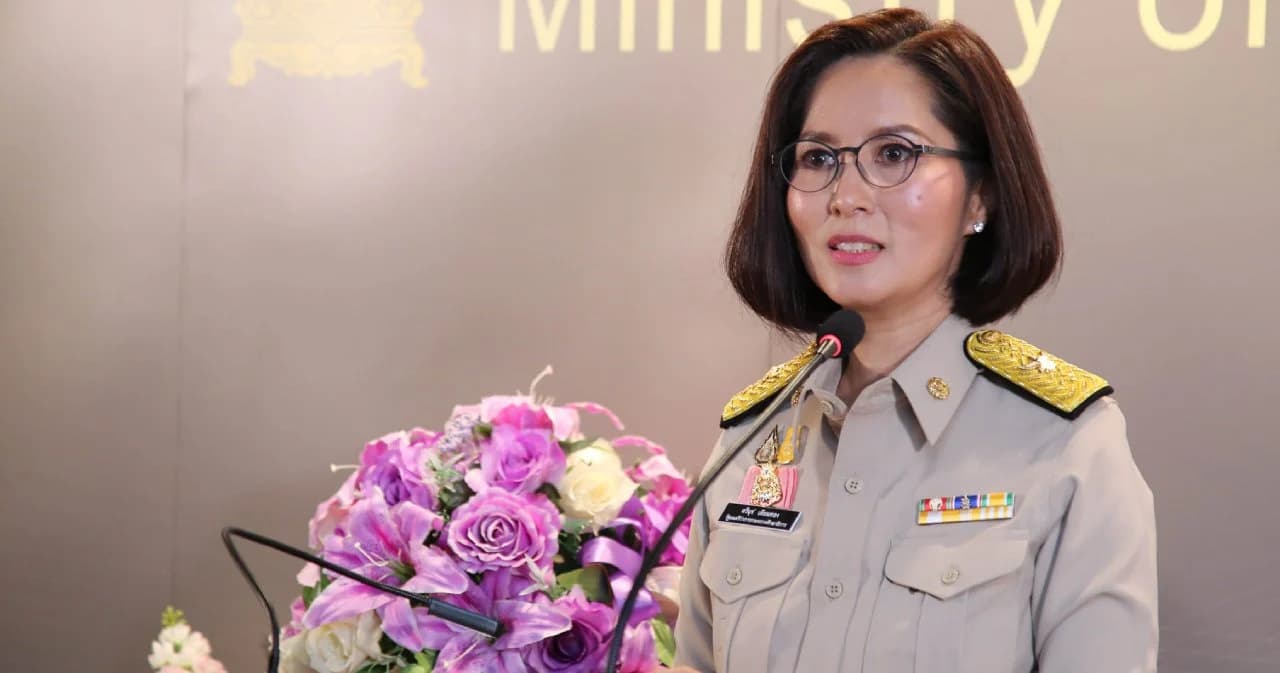 ศธ. สั่งลดค่าเทอม 2 โรงเรียนเอกชน ย้ำเรียนออนไลน์ยังจำเป็น พร้อมรับฟังความเห็นทุกกลุ่ม