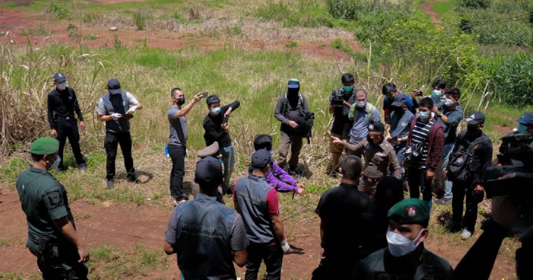 ตำรวจคุมตัว ‘อาผะ’ ทำแผน 11 จุดก่อเหตุลักพาตัวน้องจีน่า หลักฐานสำคัญ เสื้อแขนยาวสีน้ำตาล